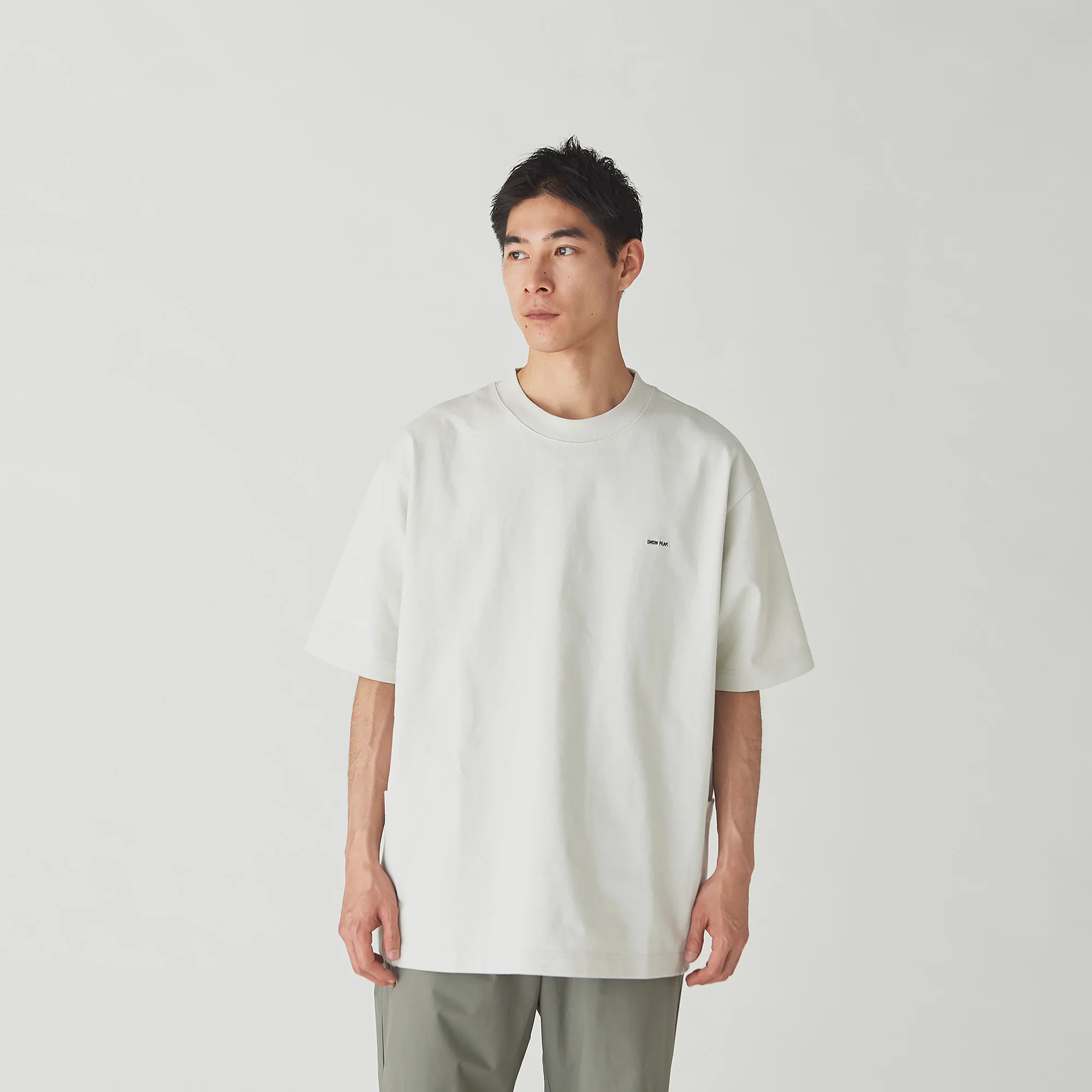 Heavy Cotton Border T-Shirt - Image 11